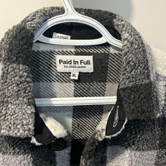 Black and White Flannel Size: XL - Picture 2 of 6